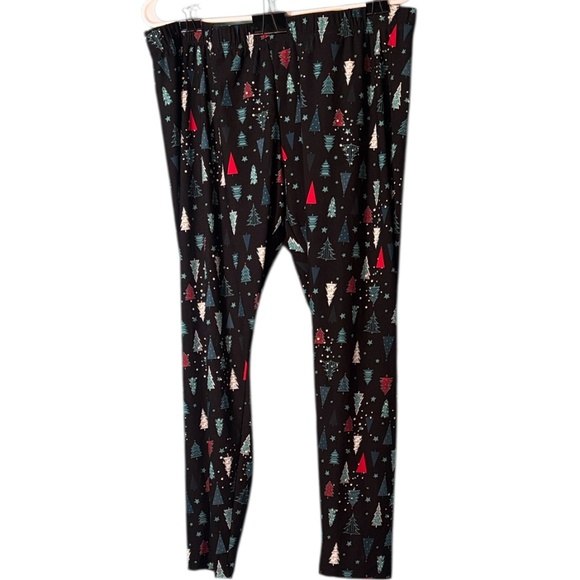 Festive Christmas Tree Patterned Women’s Leggings - Picture 1 of 8